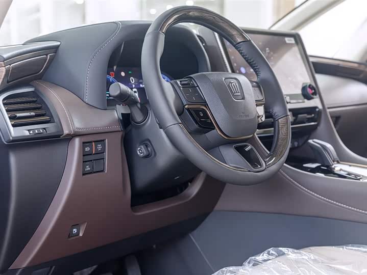 Toyota Vellfire 2024 2024款 皇冠 双擎 2.5L 至尊行政版