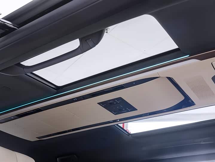 Toyota Vellfire 2024 2024款 皇冠 双擎 2.5L 至尊行政版