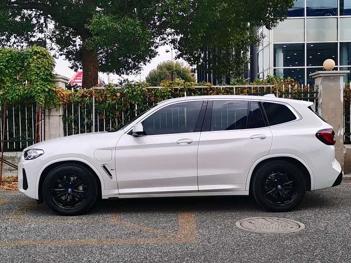 2024 BMW iX3