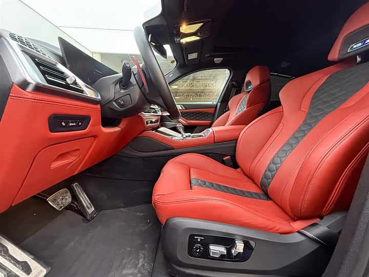 BMW X6 M 2023 2023款 X6 M 雷霆版