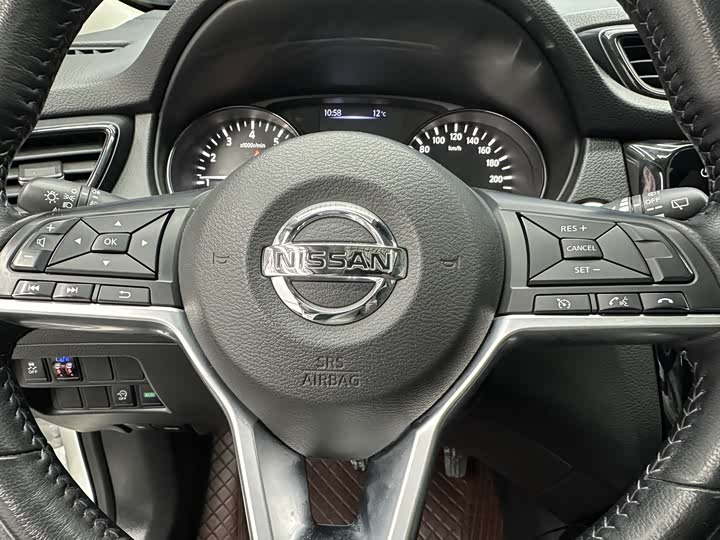 Nissan X-Trail 2023 2023款 经典 2.0L 两驱智联臻享版