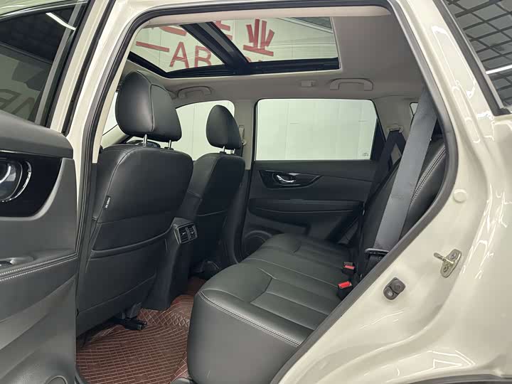 Nissan X-Trail 2023 2023款 经典 2.0L 两驱智联臻享版