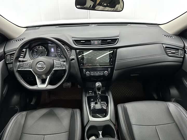 Nissan X-Trail 2023 2023款 经典 2.0L 两驱智联臻享版