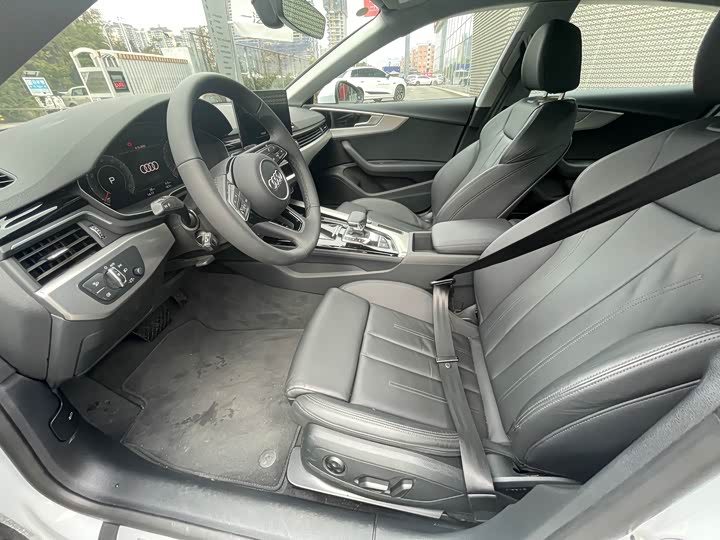 Audi A5 2024 2024款 Sportback 40 TFSI 时尚动感型