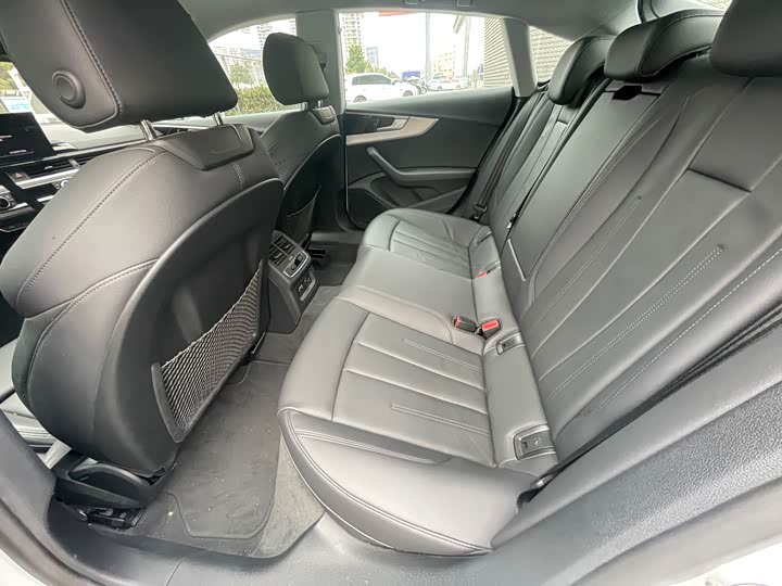 Audi A5 2024 2024款 Sportback 40 TFSI 时尚动感型