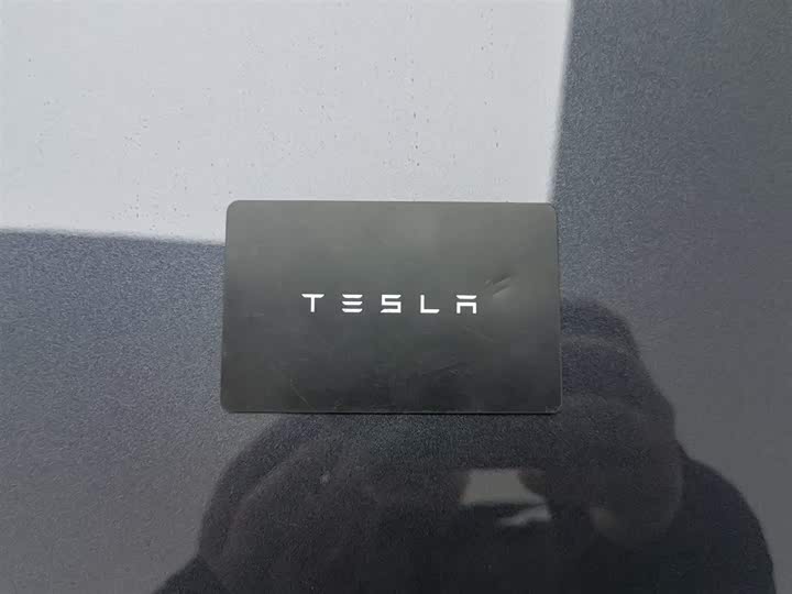 Tesla Model 3 2024 2024款 高性能全轮驱动版