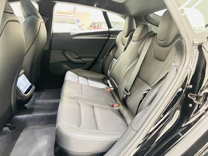 Tesla Model S 2023 2023款 三电机全轮驱动 Plaid版