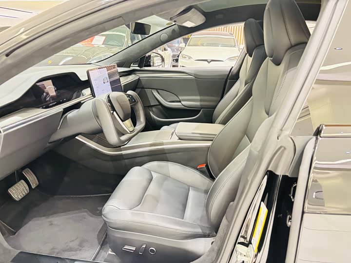 Tesla Model S 2023 2023款 三电机全轮驱动 Plaid版