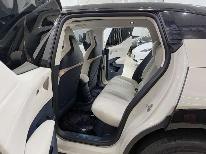 Zeekr X 2025 2025款 五座后驱版