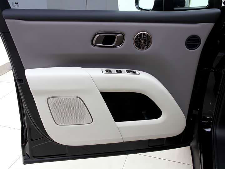 LiXiang i8 2025 2025款 标准版