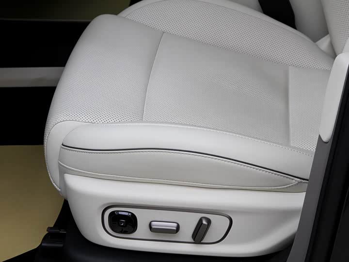 LiXiang i8 2025 2025款 标准版