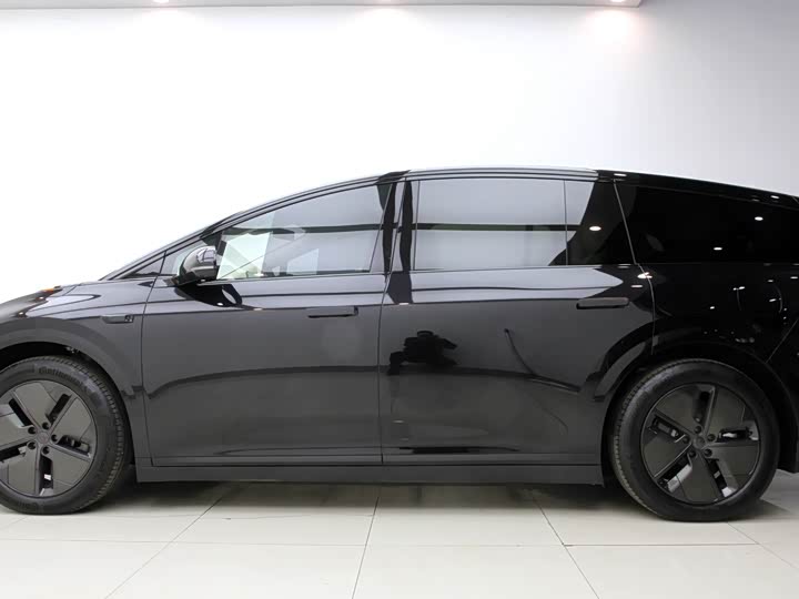 LiXiang i8 2025 2025款 标准版