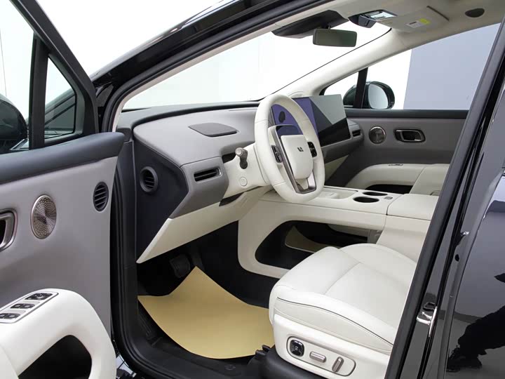 LiXiang i8 2025 2025款 标准版