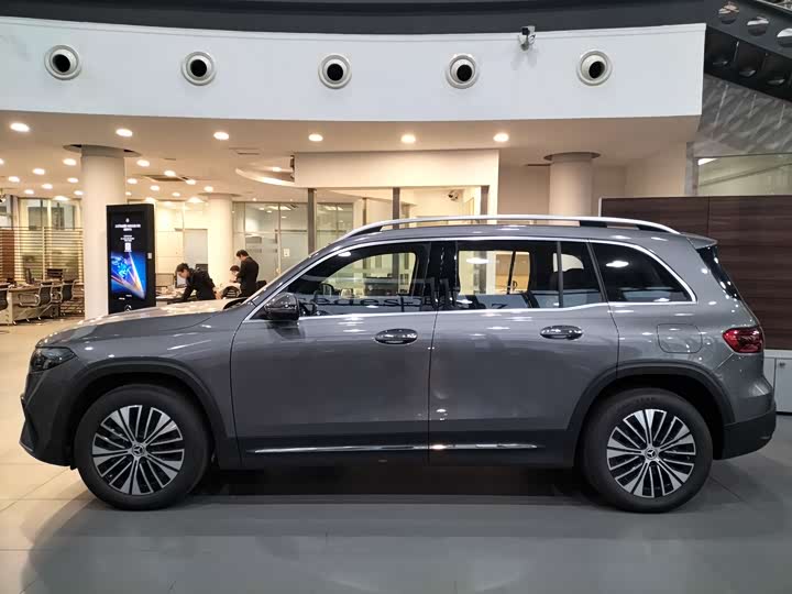 2025 Mercedes-Benz EQB