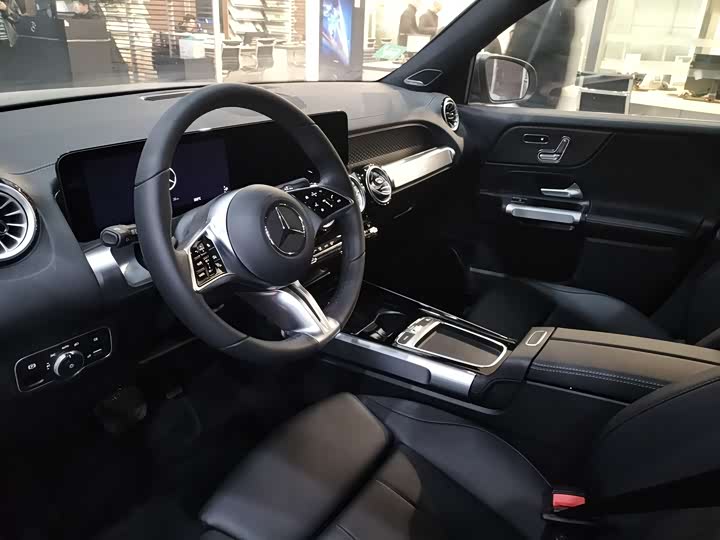 2025 Mercedes-Benz EQB