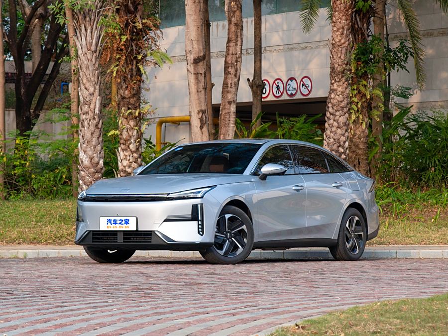 Geely Galaxy L6 2025 2025款 EM-i 140km 星舰版