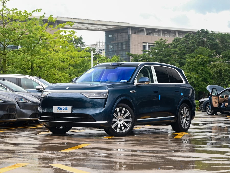 Aito M8 2025 2025款 增程 Max版 37kWh 5座版