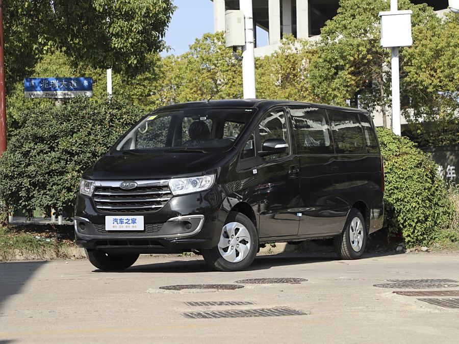 JAC Refine M3 2025 2025款 PLUS 1.5T 手动舒适版 9座