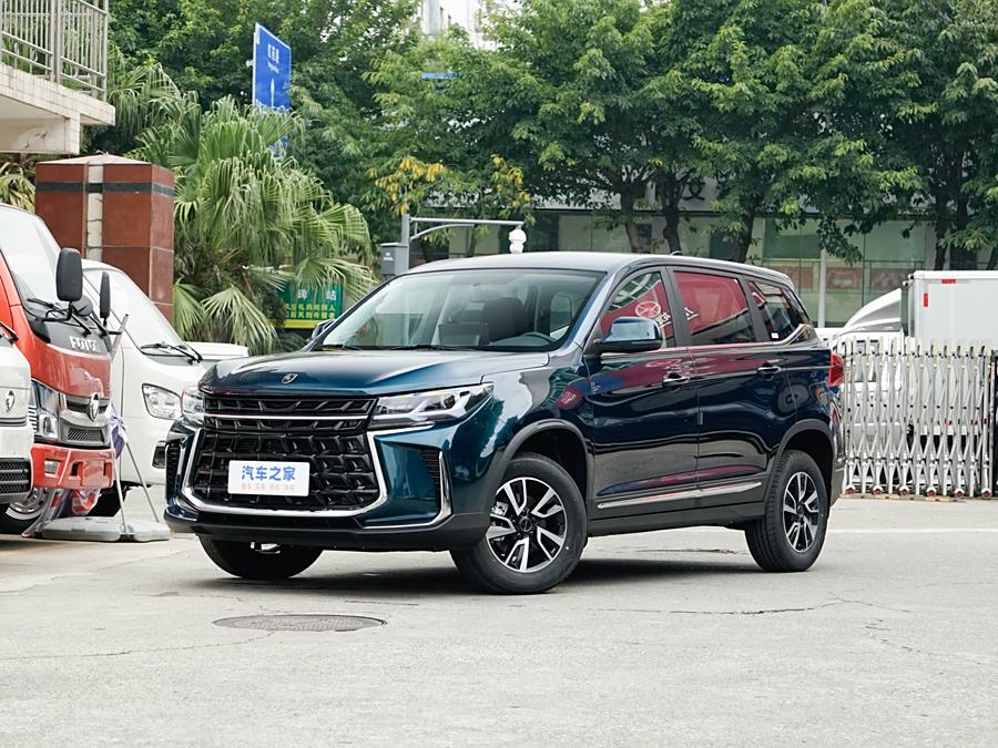 Dongfeng Forthing T5 2024 2024款 盛世款 1.6L 手动寻梦版 五座