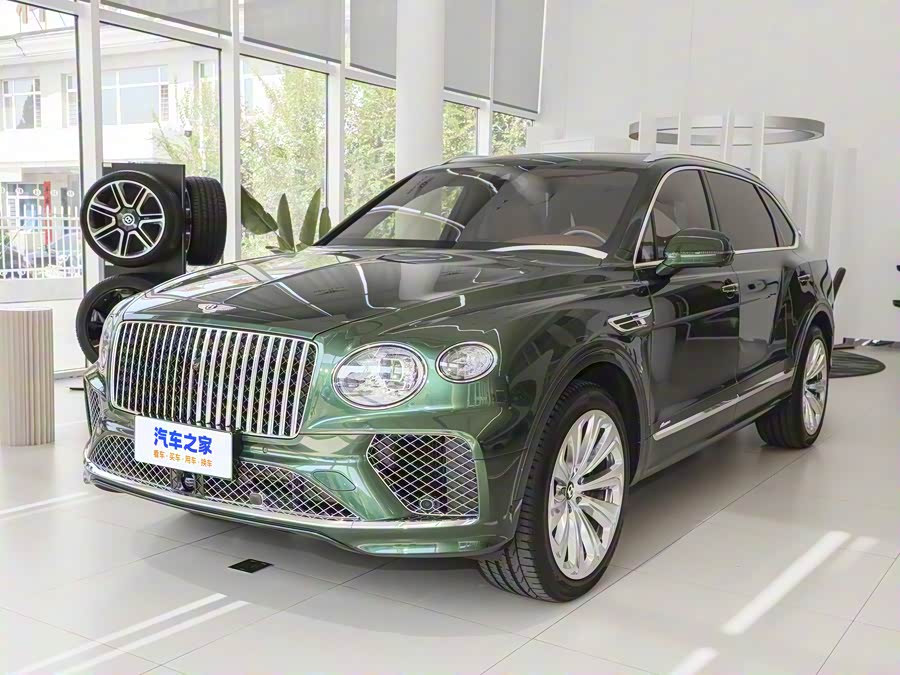 Bentley Bentayga 2026 2026款 4.0T V8 长轴距雅度版