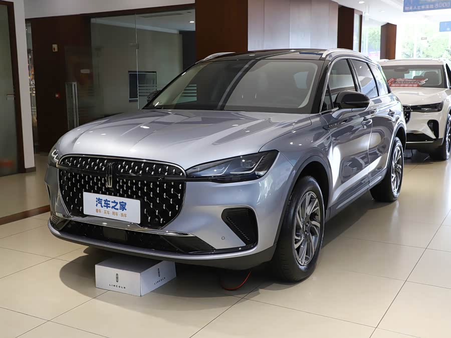 Lincoln Corsair 2025 2025款 2.0T 两驱尊享版