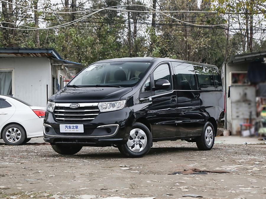 JAC Refine M3 2025 2025款 PLUS 1.5T 手动智联版 7座