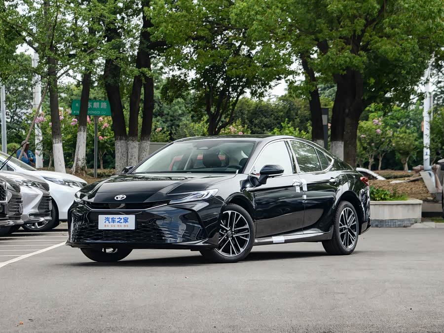 Toyota Camry 2026 2026款 双擎 2.5HQ 旗舰版