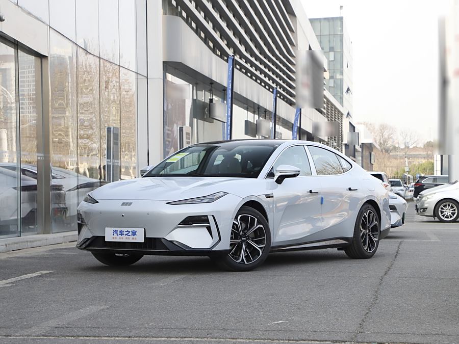 Geely Galaxy E8 2025 2025款 575km 探索智驾版