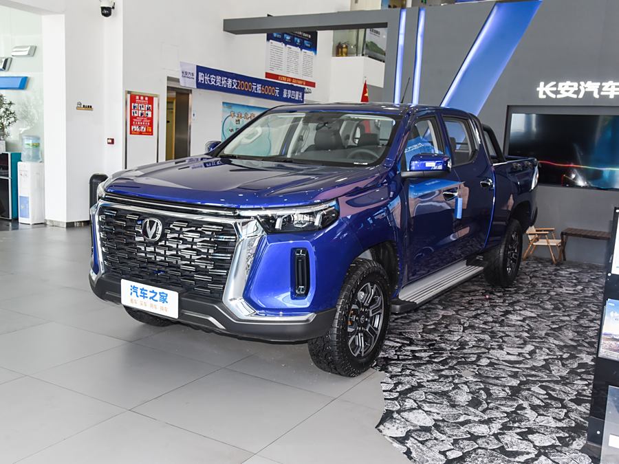 Changan Hunter Plus 2023 2023款 2.0T手动四驱柴油精英型长箱平箱