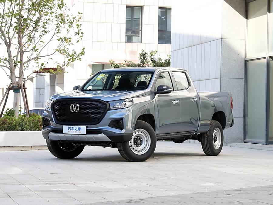 Changan F70 2024 2024款 汽油2.0T手动两驱长箱 高原定制版