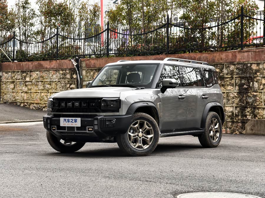 Jetour T2 2025 2025款 2.0TD XWD 自动征服