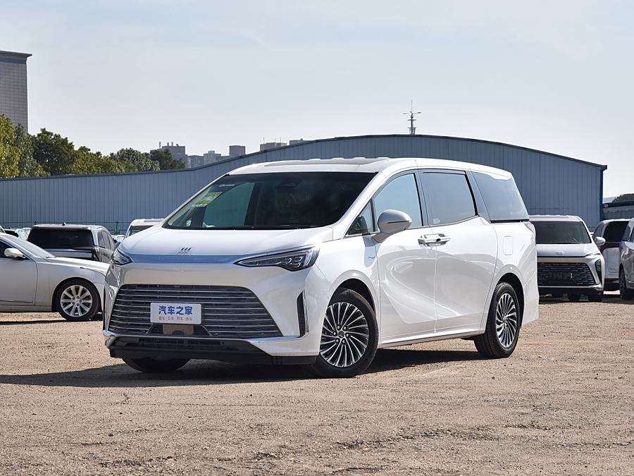 Buick GL8 Century 2025 2025款 2.0T 七座臻享版