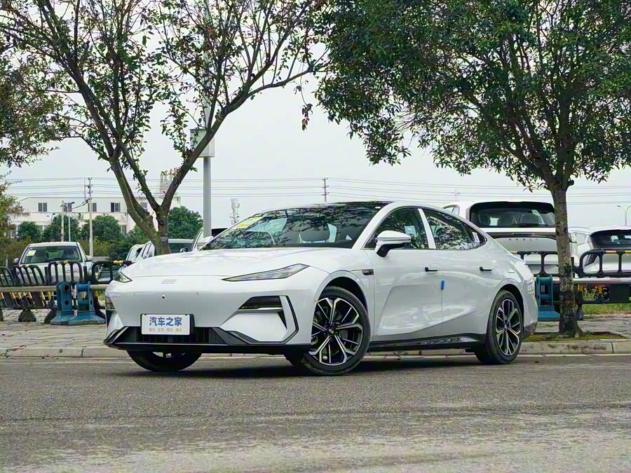 Geely Galaxy E8 2025 2025款 610km 探索+版