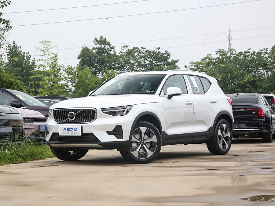 Volvo XC40 2025 2025款 B4 四驱智远豪华版
