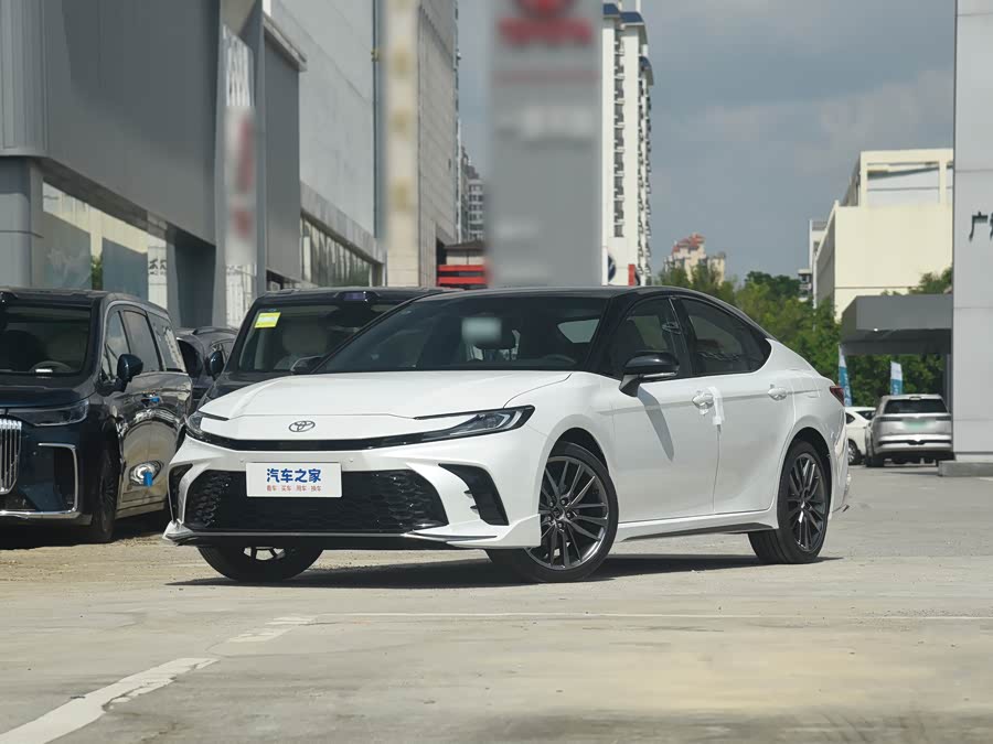 Toyota Camry 2026 2026款 双擎 2.0HXS 运动Plus版