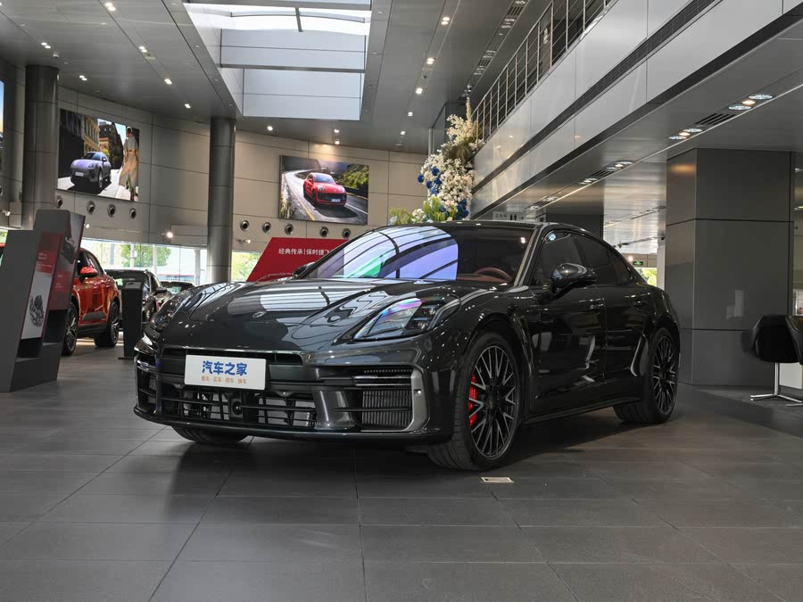 2024 Porsche Panamera Hybrid