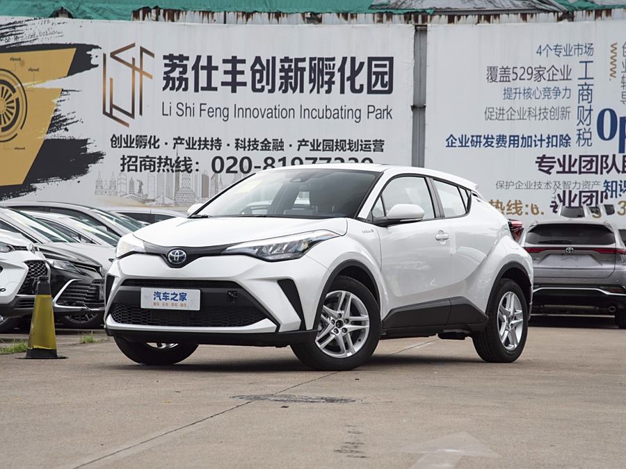 Toyota C-HR 2023 2023款 2.0L智能电混双擎 舒适版