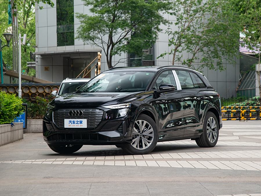 Audi Q5 e-tron 2023 2023款 40 e-tron 闪耀型 机甲套装