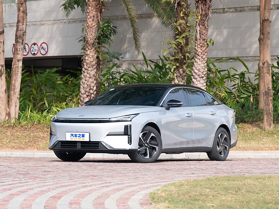 Geely Galaxy L6 2025 2025款 EM-i 140km 探索+版