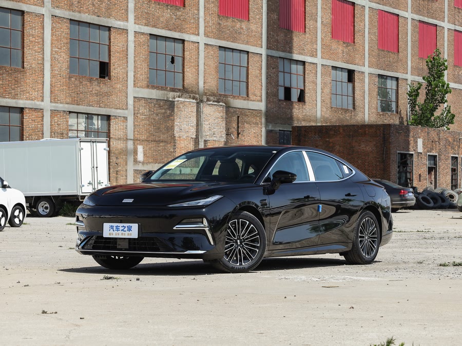 Geely Galaxy Starshine 8 EM-i 2025 2025款 60km EM-i 豪华版