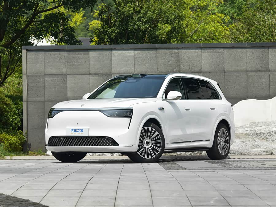 Aito M8 2025 2025款 纯电 Max+ 六座长续航版