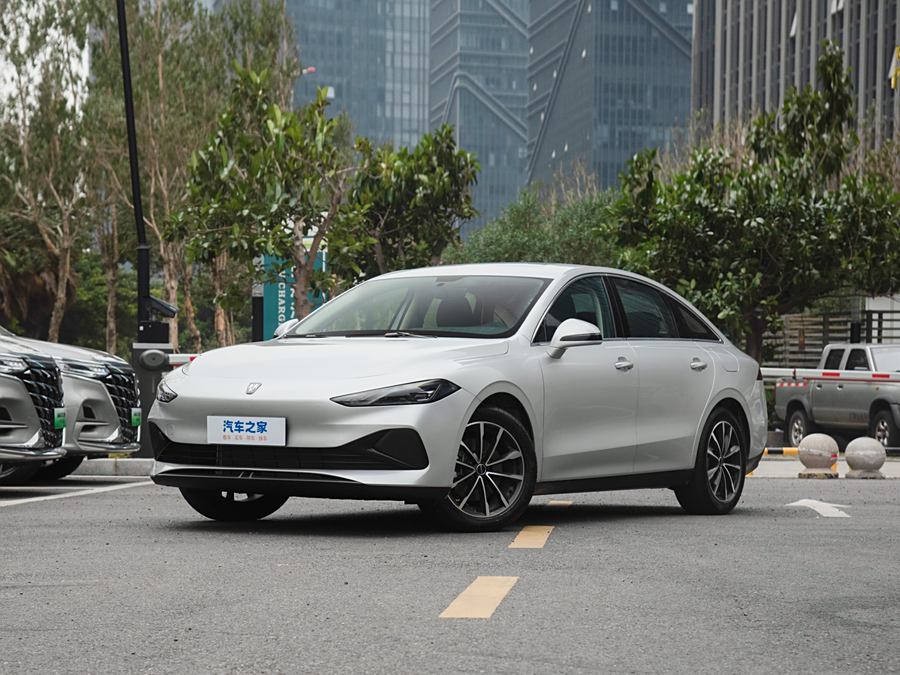 Roewe D7 2025 2025款 DMH 125km 世界冠军版