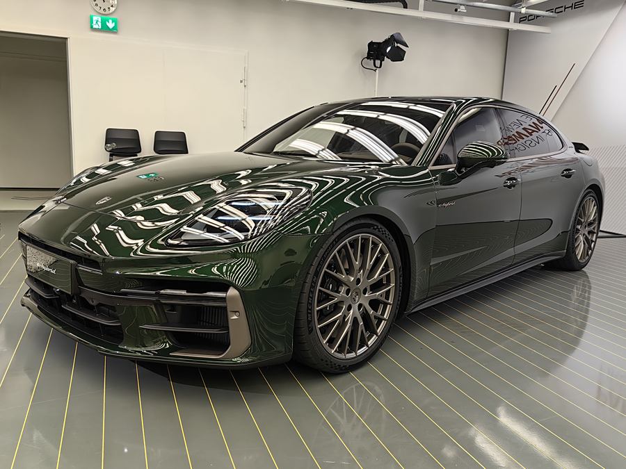 2024 Porsche Panamera Hybrid