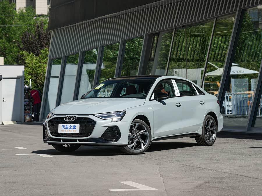 Audi A3 2026 2026款 A3L Limousine 35TFSI 飞驰尊享型
