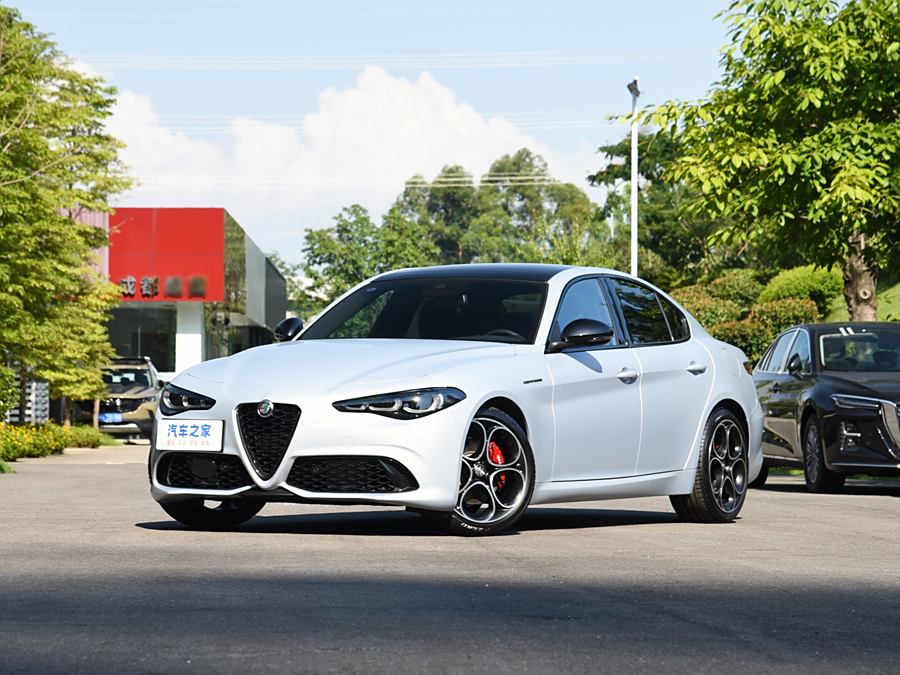 Alfa Romeo Giulia 2023 2023款 2.0T 280HP 竞赛版