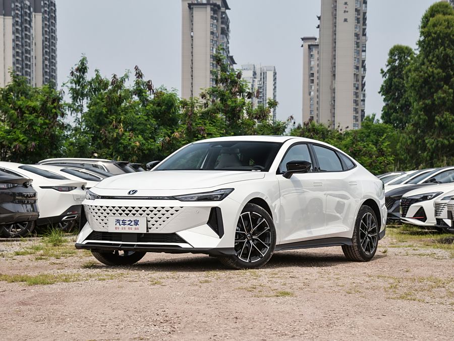 Changan UNI-V Hybrid 2024 2024款 蓝鲸智电iDD 136km 智酷型