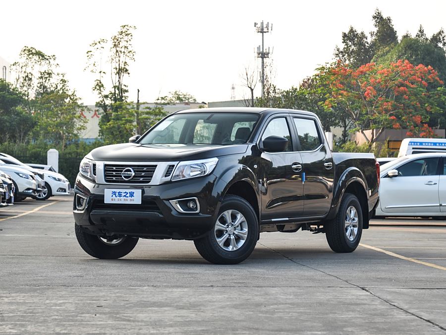 Nissan Navara 2023 2023款 越野版 2.5L 手动四驱舒适型