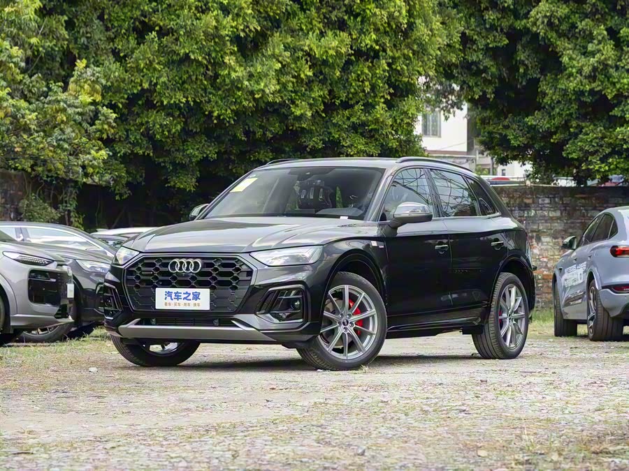 Audi Q5L 2026 2026款 45周年典藏版 40 TFSI 豪华动感型
