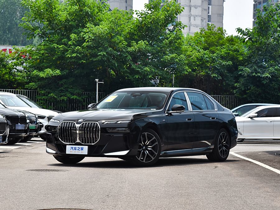 BMW i7 2023 2023款 eDrive50L 领先M运动套装