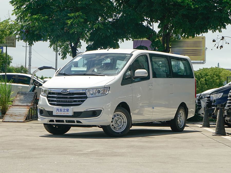 JAC Refine M3 2025 2025款 PLUS 1.5T 手动经典版 7座